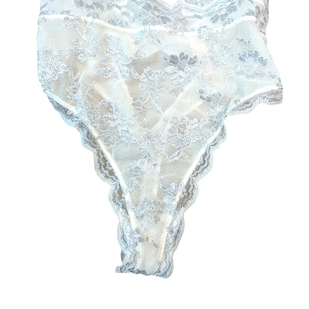 Victoria's Secret Silver Metallic Floral Lace Halter Plunging Bodysuit SZ M - Picture 2 of 8
